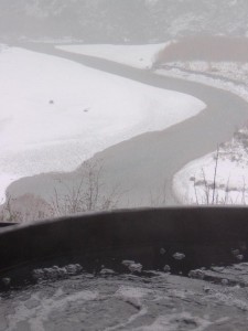 川では・・