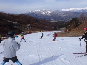 中央上部から