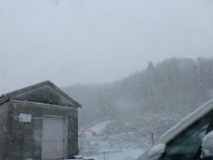 駐車場から