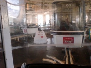 中間駅の駅舎内 中間駅の駅舎内