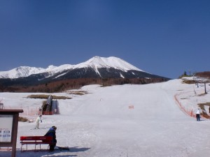 センターハウス前から