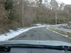 路肩に雪が・・ 路肩に雪が・・
