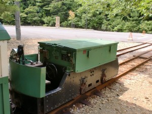 トロッコの機関車