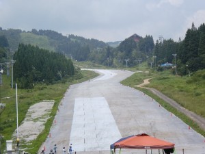ゲレンデ下部(下から) ゲレンデ下部(下から)