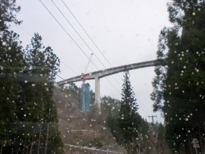 高速の高架橋１